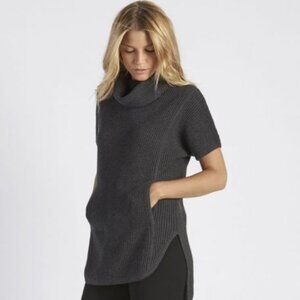 UGG Selby Sweater Women's L Gray Cowl Neck Short Sleeve Kangaroo Pocket Tunic